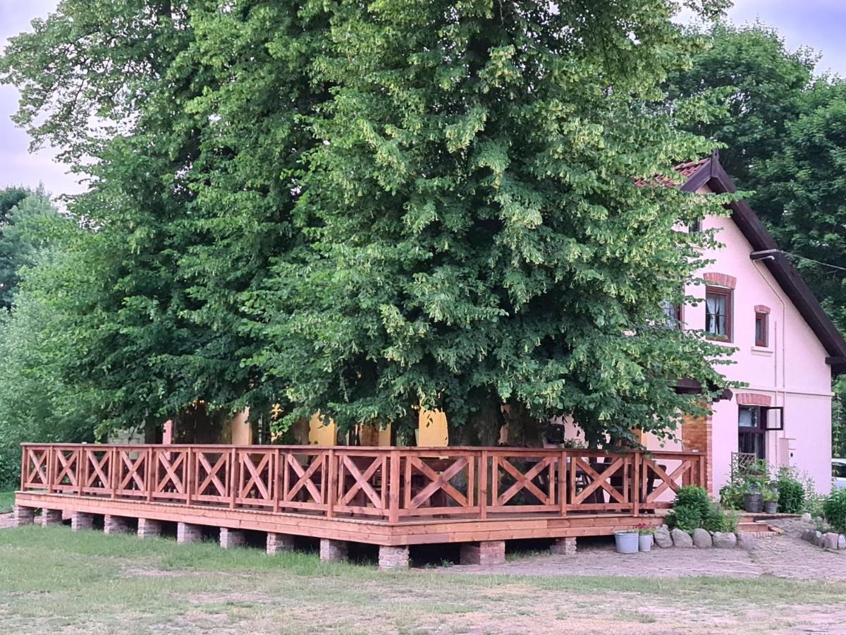 Swojski Gosciniec Prażmowo エクステリア 写真